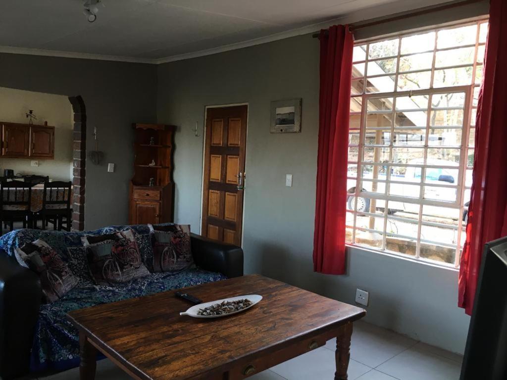 Leopard Tree Retreat Villa Mbombela Bagian luar foto